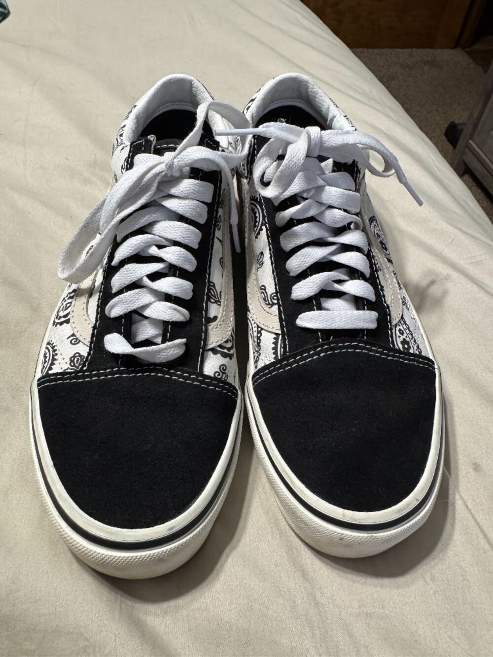 Vans Old Skool Bandana Paisley Black White Sneakers Women’s 9